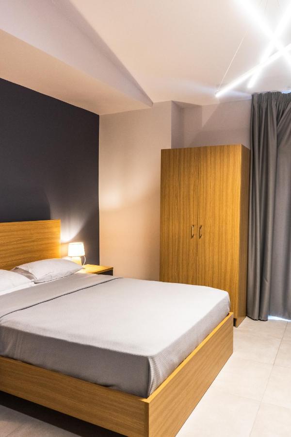 Aparthotel Cynthia Vrasná Esterno foto